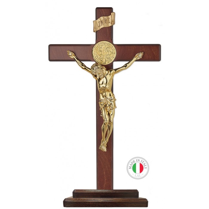 CROCE SAN BENEDETTO LEGNO BETULLA CON BASE E CORPO CRISTO DORATO